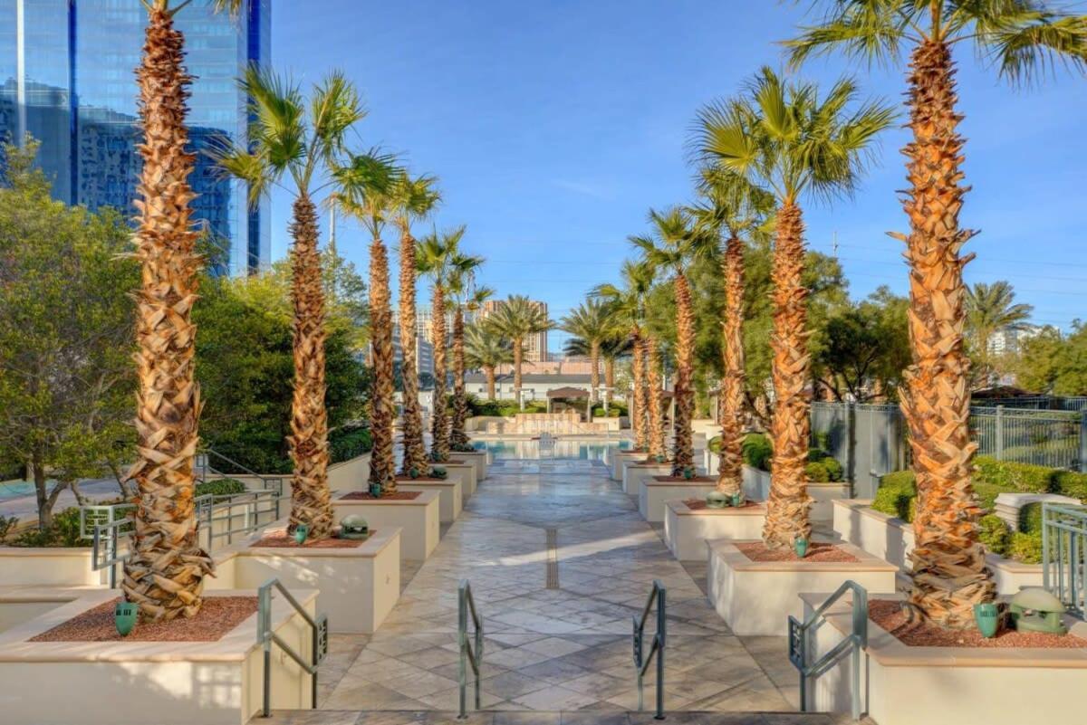 Mgm Signature-15-709 Strip View Jacuzzi Studio ลาสเวกัส ภายนอก รูปภาพ