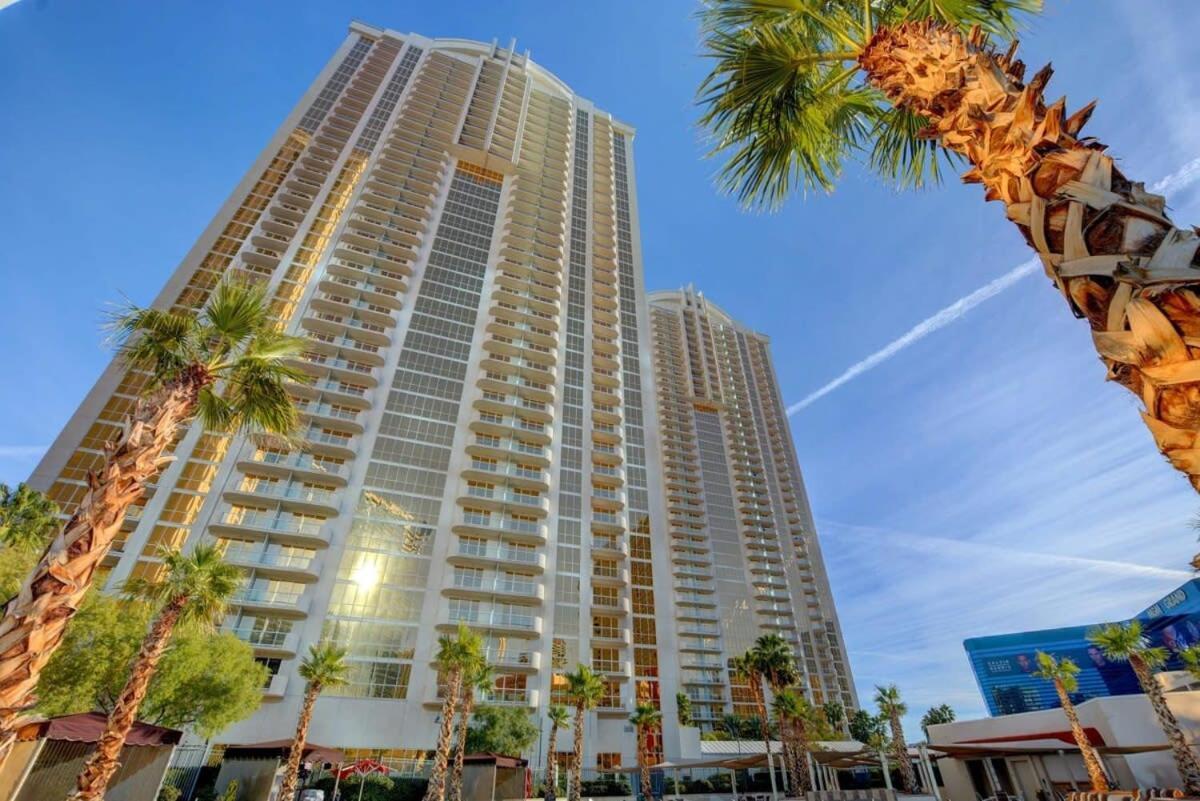 Mgm Signature-15-709 Strip View Jacuzzi Studio ลาสเวกัส ภายนอก รูปภาพ